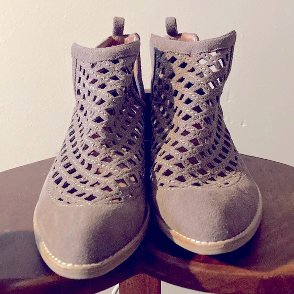 Jeffrey Campbell Taggart Taupe Open Weave Ankle Bootie - Size 11 - Picture 2 of 6